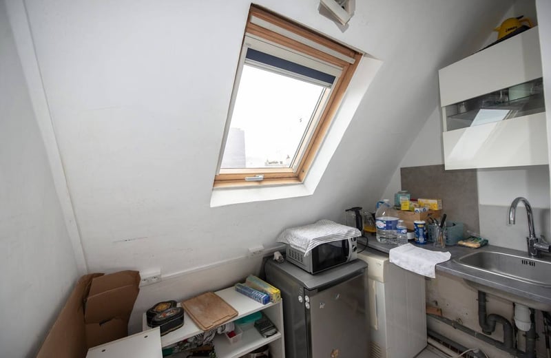 Furnished Studio Apartment for Long-Term Rent in Central Paris with Notre-Dame View